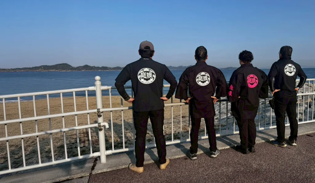 スタッフ集合写真