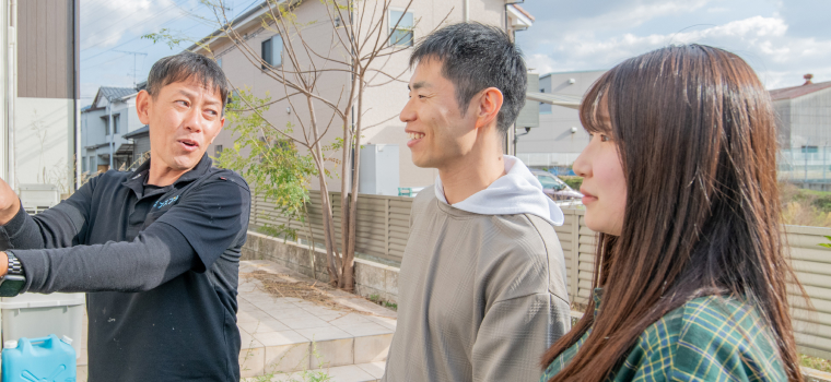 お客様へご説明する様子